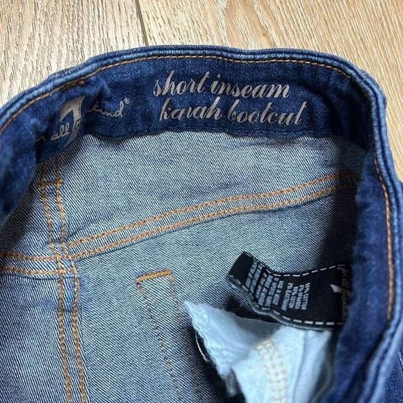 7FAMK Short Inseam Karah Bootcut Jeans Size 26 - Picture 8 of 9